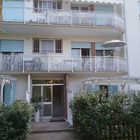Casa Marialuigia - Appartamenti Solo Per Famiglie Lido di Jesolo Dış mekan fotoğraf
