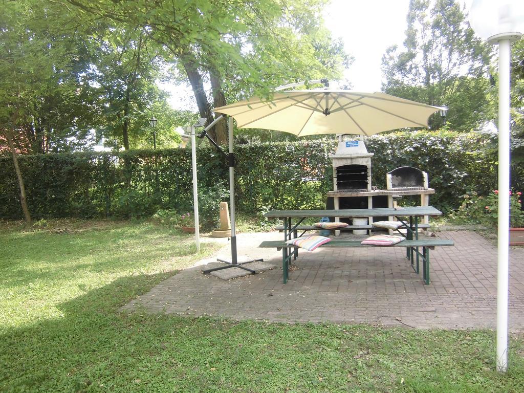 Casa Marialuigia - Appartamenti Solo Per Famiglie Lido di Jesolo Dış mekan fotoğraf