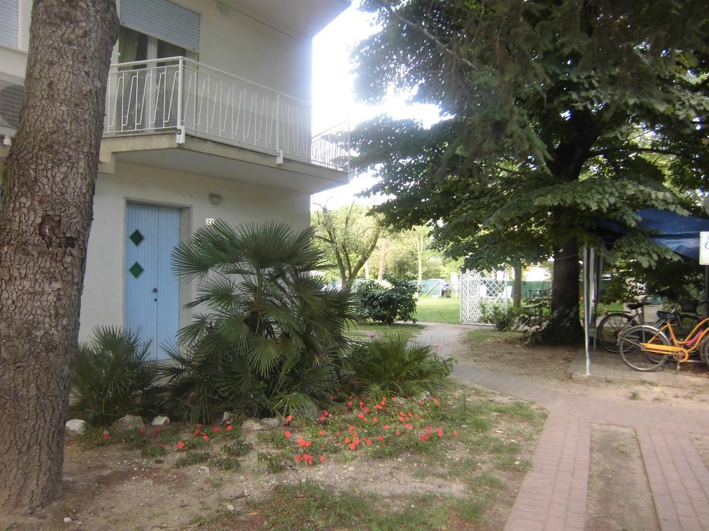 Casa Marialuigia - Appartamenti Solo Per Famiglie Lido di Jesolo Dış mekan fotoğraf